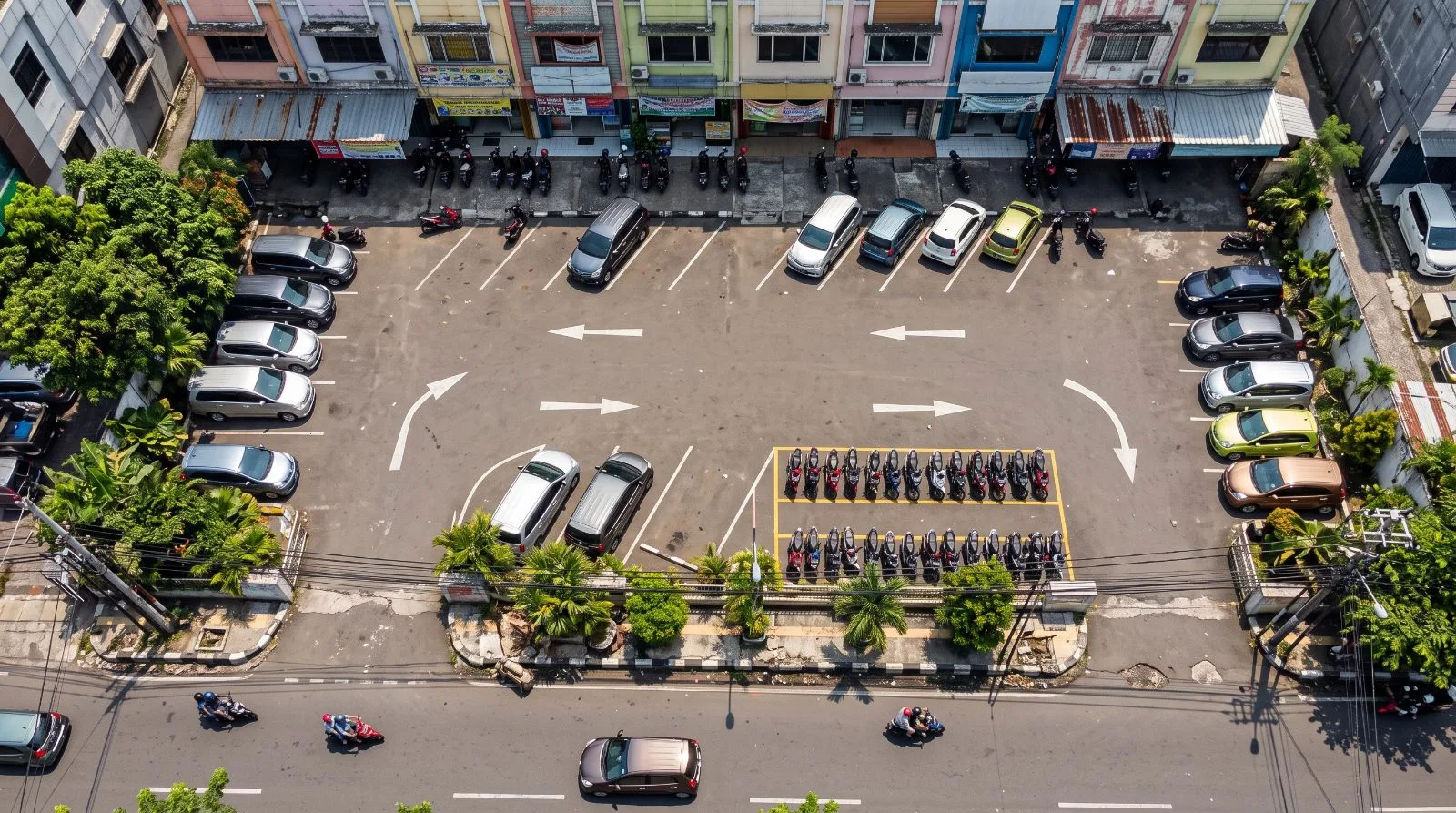 Sirkulasi Parkir Tempat Usaha: Kunci Lolos Andalalin